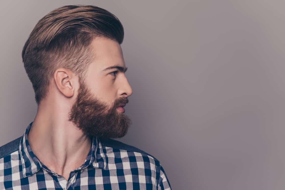 barbe de 3 mois vue de profil